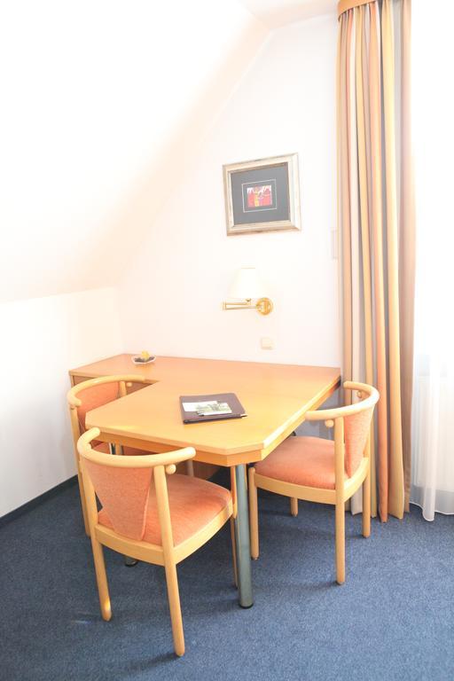 Hotel Am Ostpark 新比贝格 客房 照片