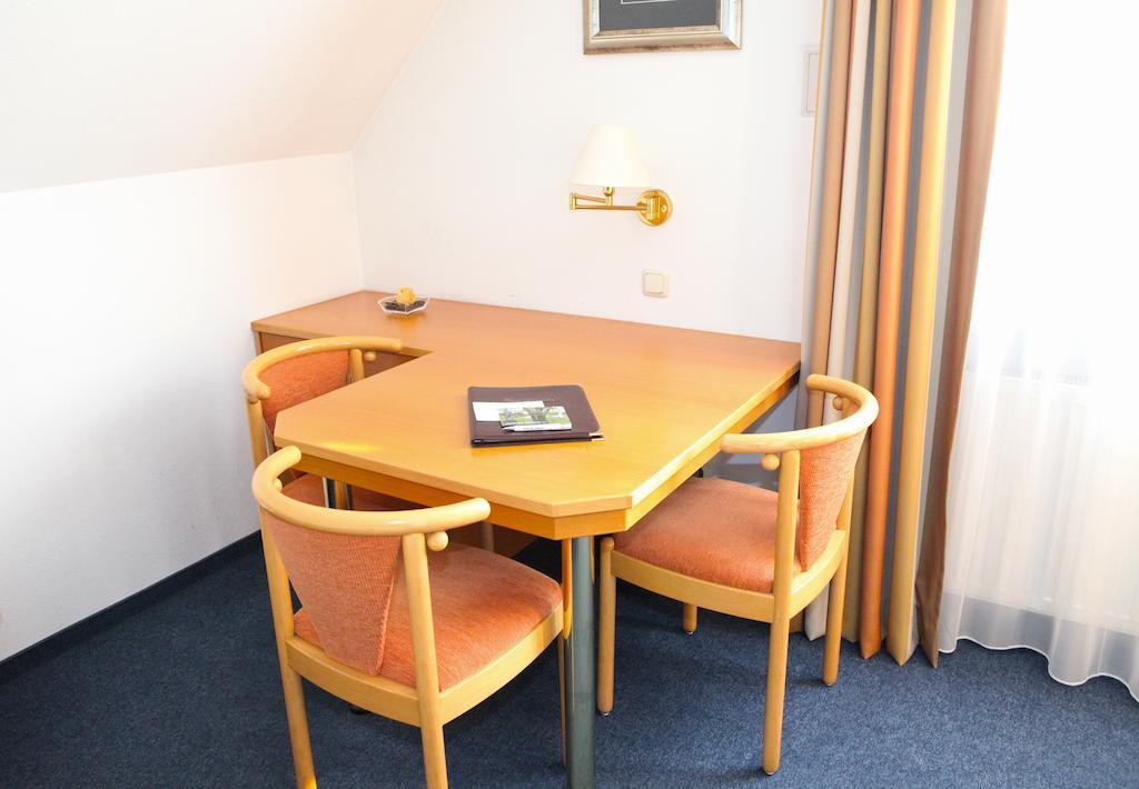 Hotel Am Ostpark 新比贝格 客房 照片