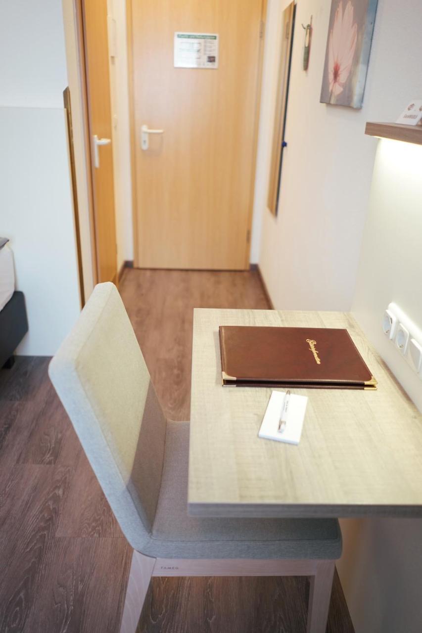 Hotel Am Ostpark 新比贝格 外观 照片