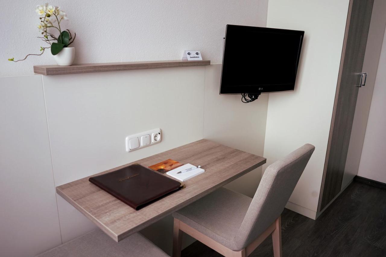 Hotel Am Ostpark 新比贝格 外观 照片